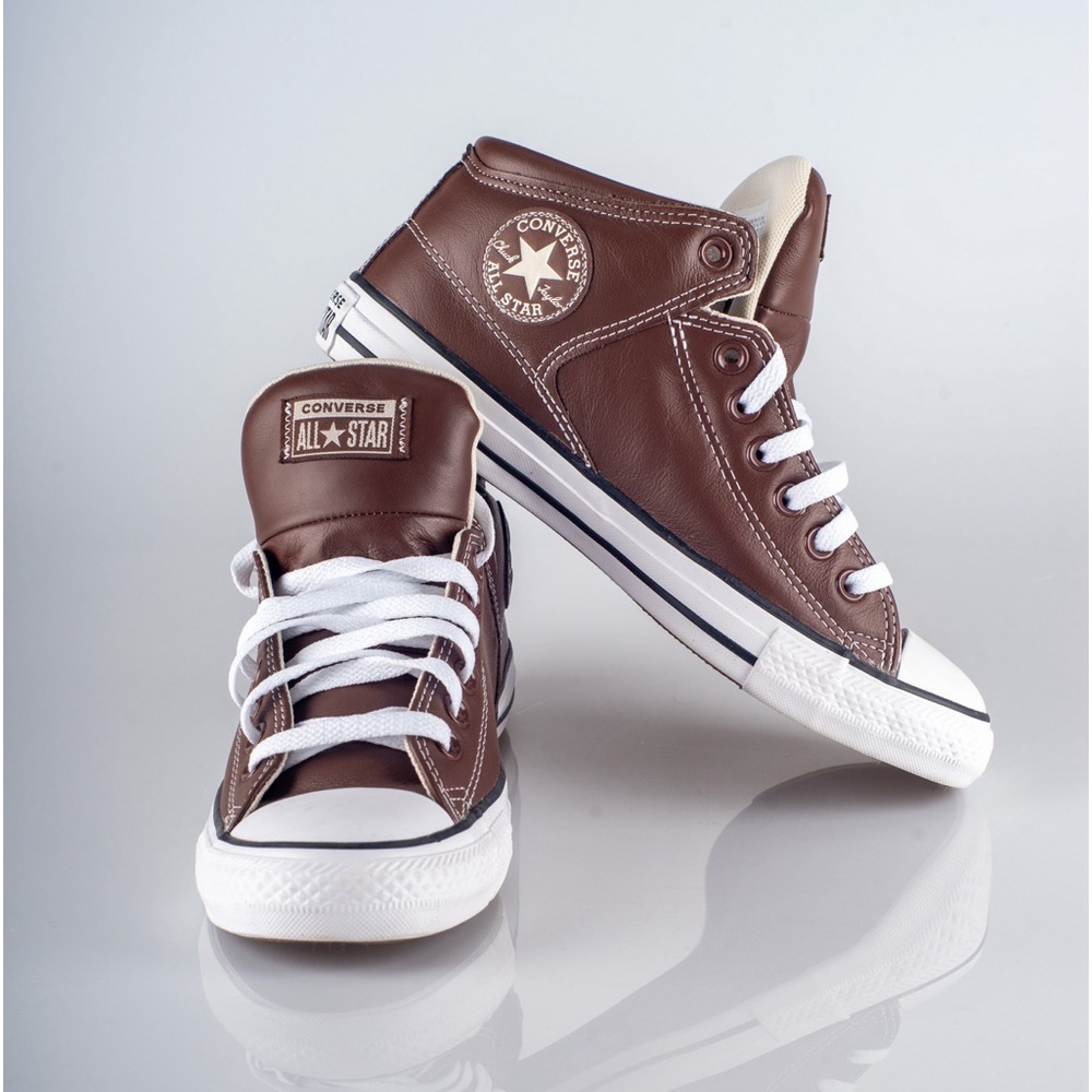 Converse Chucks All Star Chuck Taylors High Tops - Men Size 7